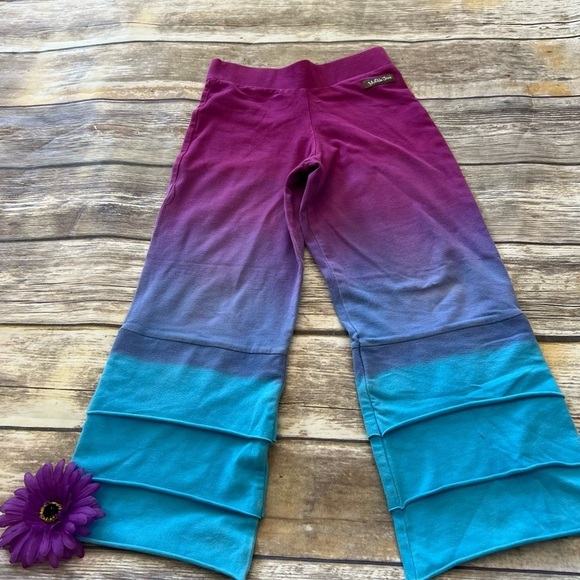 MATILDA JANE COSMOS - Picture 4 of 7